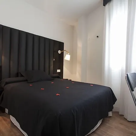 Picasso Hotel 4*